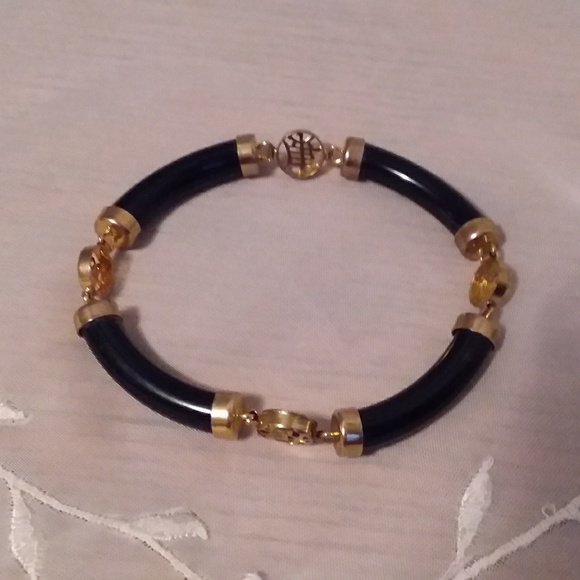 Unlisted Jewelry - Chinese Bracelet Gold Tone Links and Black Onyx